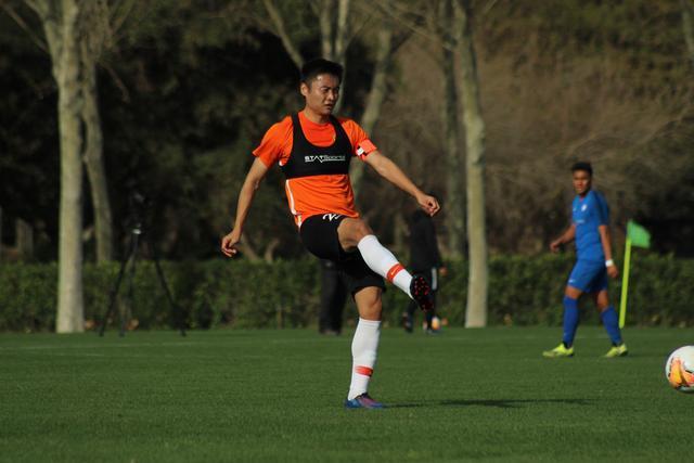 詹姆斯拿两项历史第一浓眉21+20 湖人力克国王